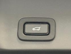2022 Land Rover
Range Rover Evoque P250 R-Dynamic SE