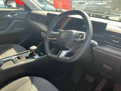 2024 MG
                HS Vibe