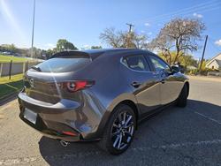 2024 Mazda
3 G20 Evolve