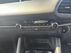 2024 Mazda
3 G20 Evolve