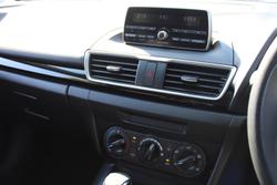 2015 Mazda
3 Neo
