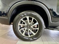 2025 Mahindra Scorpio Z8L 4X4 Napoli Black