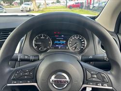2024 Nissan
D23 SL