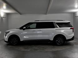 2024 Kia
Carnival GT-Line HEV