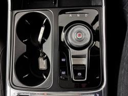 2024 Kia
Carnival GT-Line HEV