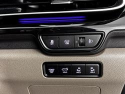 2024 Kia
Carnival GT-Line HEV