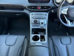 2023 Hyundai
                Santa Fe Highlander