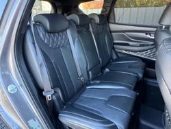2023 Hyundai
                Santa Fe Highlander