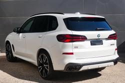 2024 BMW
                X5 M60i