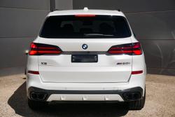 2024 BMW
                X5 M60i