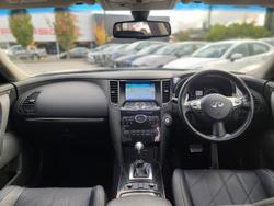 2019 INFINITI
                QX70 GT