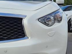 2019 INFINITI
                QX70 GT
