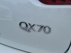 2019 INFINITI
                QX70 GT