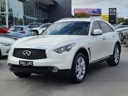 2019 INFINITI
                QX70 GT
