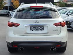 2019 INFINITI
                QX70 GT