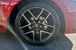 2023 Honda
                Civic VTi LX