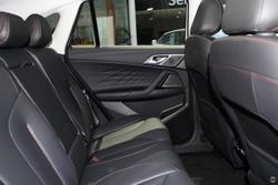 2024 MG HS Essence AS33 MY24.5 Pearl White