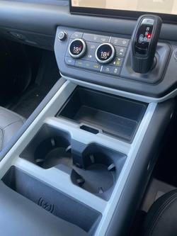 2024 Land Rover
Defender 110 D300 X-Dynamic SE