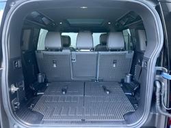 2024 Land Rover
Defender 110 D300 X-Dynamic SE