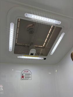 2025 Royal Flair Razor Xt