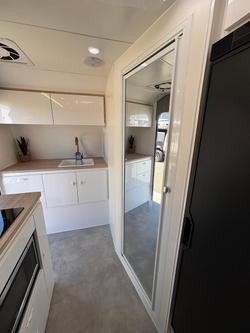 2025 Royal Flair Razor Xt