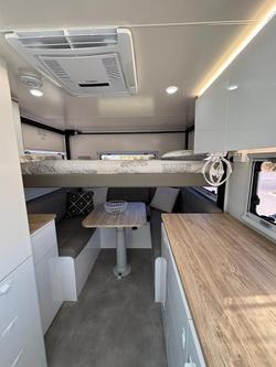 2025 Royal Flair Razor Xt