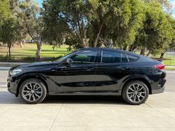 2022 BMW X6 xDrive40i M Sport G06 4X4 Constant Black Sapphire