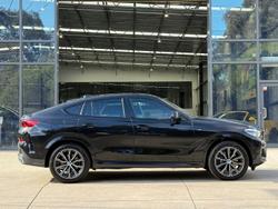 2022 BMW X6 xDrive40i M Sport G06 4X4 Constant Black Sapphire