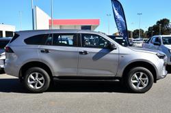 2025 Isuzu
MU-X LS-M