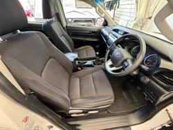 2015 Toyota
Hilux SR