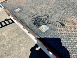 2000 izuzu Frr500a Tipping Tray Ideal Farm Unit See Spec $38000+Gst IZUZU FRR 500A WHITE