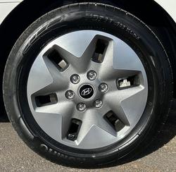 2024 Hyundai
STARIA Elite