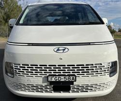2024 Hyundai
STARIA Elite