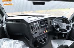 2024 Freightliner Cascadia 126 White