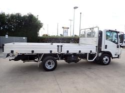 2019 ISUZU NPR 45-155 WHITE