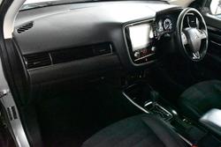 2019 Mitsubishi
                Outlander LS