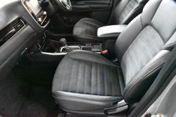2019 Mitsubishi
Outlander LS