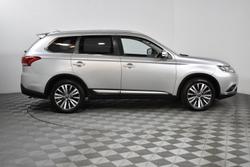 2019 Mitsubishi
                Outlander LS