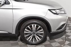 2019 Mitsubishi
Outlander LS