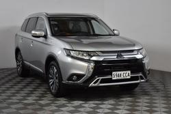 2019 Mitsubishi
                Outlander LS