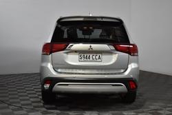2019 Mitsubishi
                Outlander LS