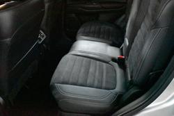 2019 Mitsubishi
                Outlander LS