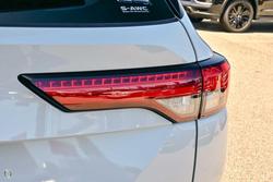 2024 Mitsubishi Outlander PHEV ES