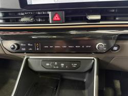 2024 Kia Carnival GT-Line HEV