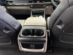 2024 Kia Carnival GT-Line HEV