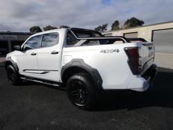 2025 Isuzu
D-MAX BLADE