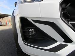 2025 Isuzu
D-MAX BLADE
