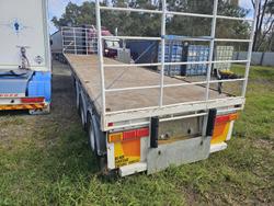 2005 Southern Cross 41 Foot Flat Deck Green