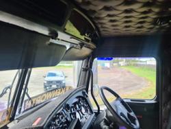 2018 Kenworth T909