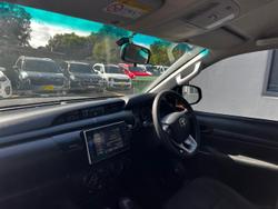 2018 Toyota
Hilux Rugged X